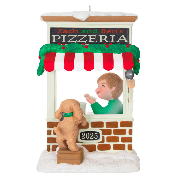 CHRISTMAS WINDOW 2025 23