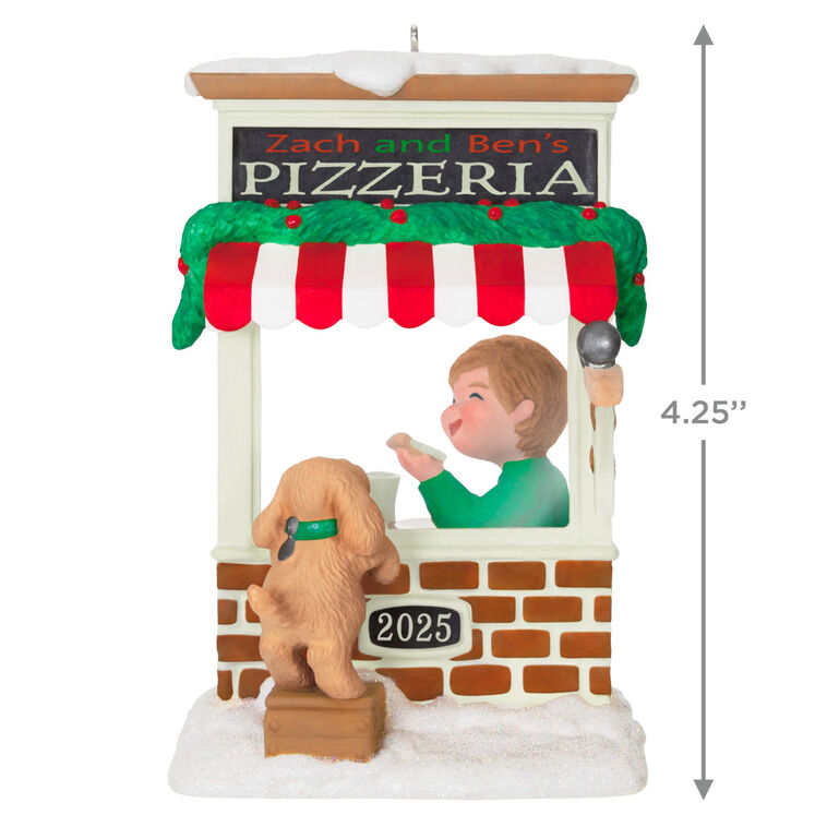 CHRISTMAS WINDOW 2025 23