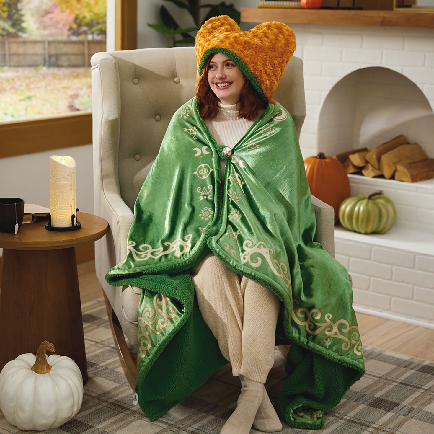 Hocus Pocus Hooded Blanket - Raymond's Hallmark