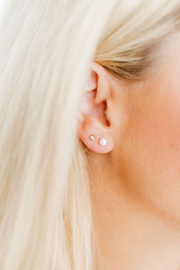 Screwback Stud Earrings-Payton Pearl White 5mm - Raymond's Hallmark