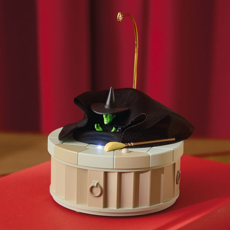 I’m Melting! I’m Melting! Ornament With Light, Sound and Motion
