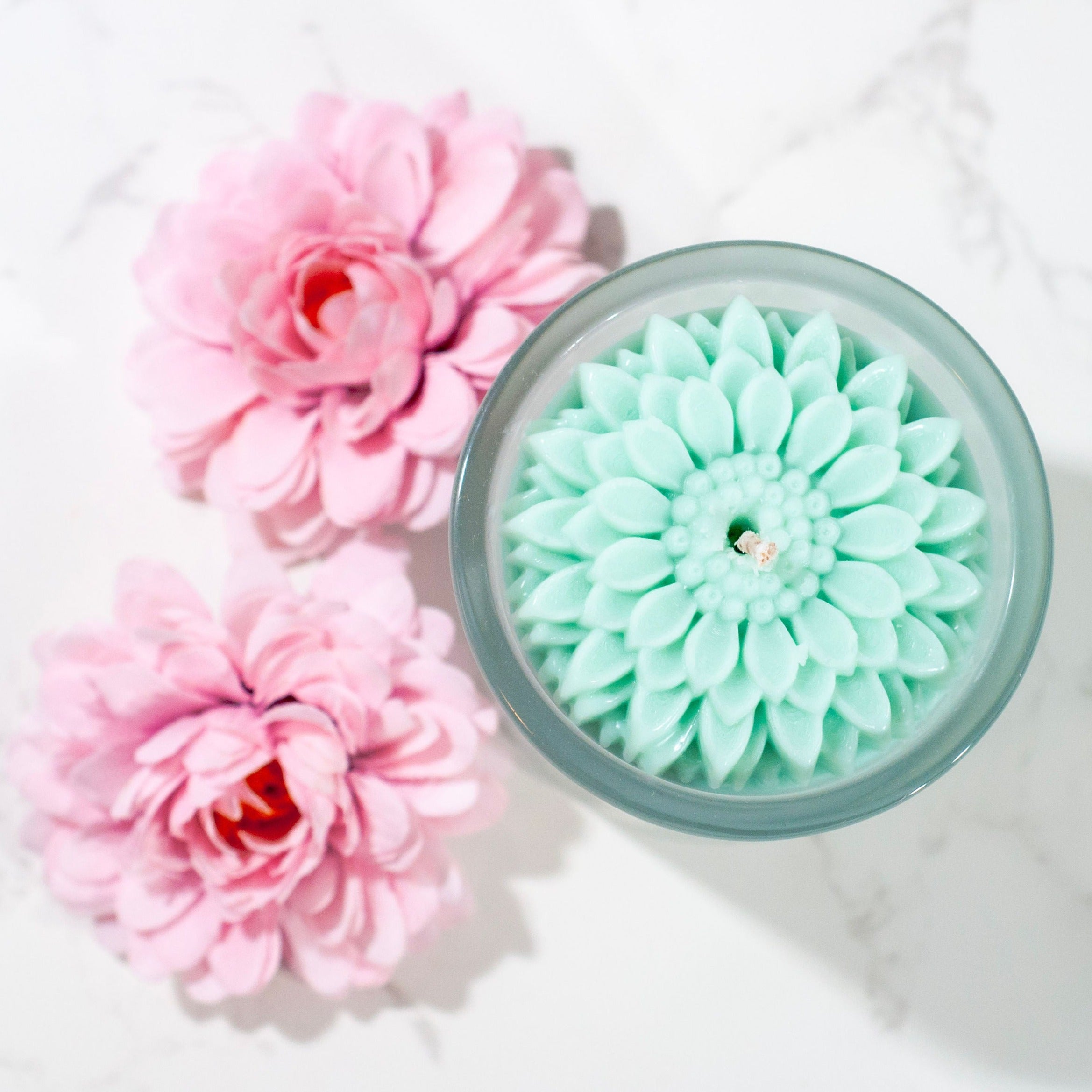 Dahlia Flower Top Candle 8 oz