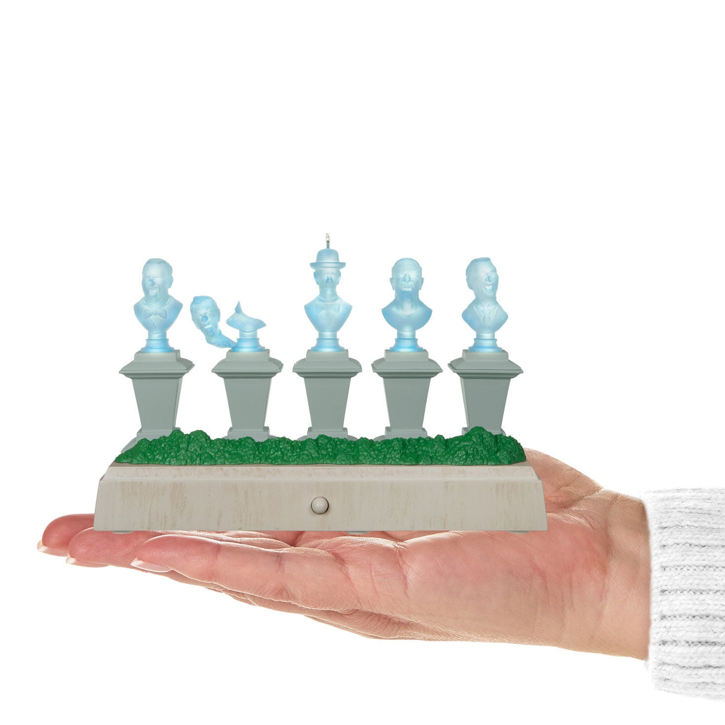 The Singing Busts Ornament - Raymond's Hallmark